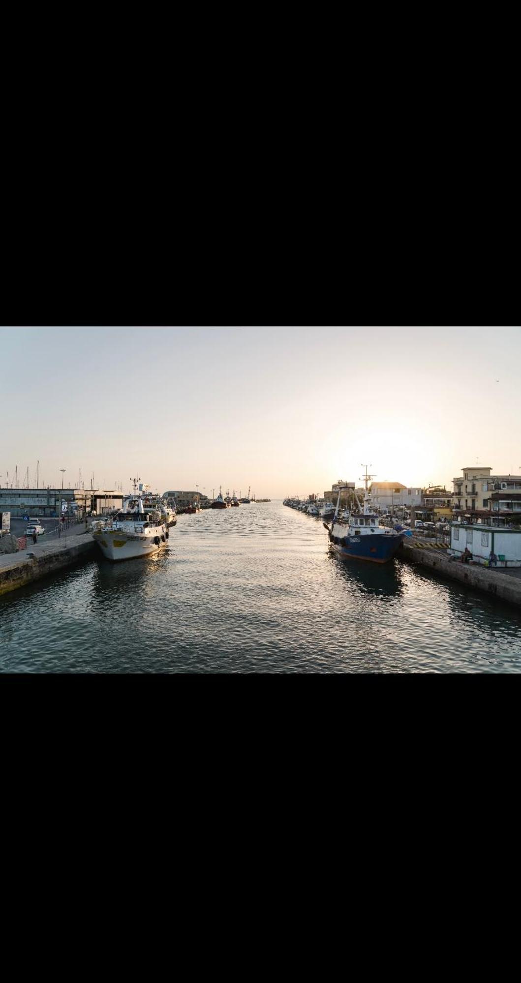 Pau Suite Home Fiumicino Bagian luar foto